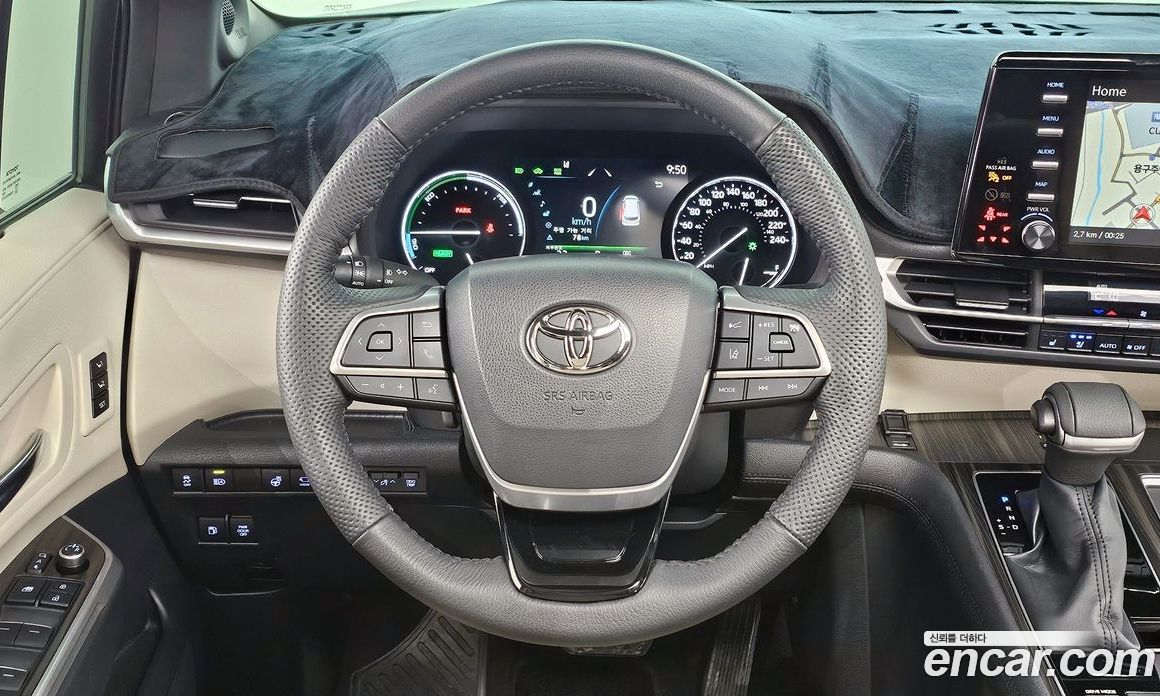 Toyota Sienna 2.5 Hybrid 2WD