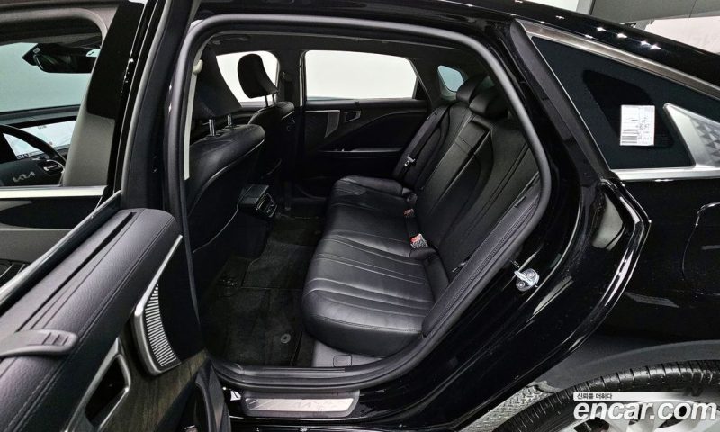 Kia K8 2.5 Gasoline 2WD