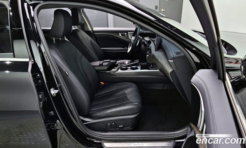 Kia K8 2.5 Gasoline 2WD