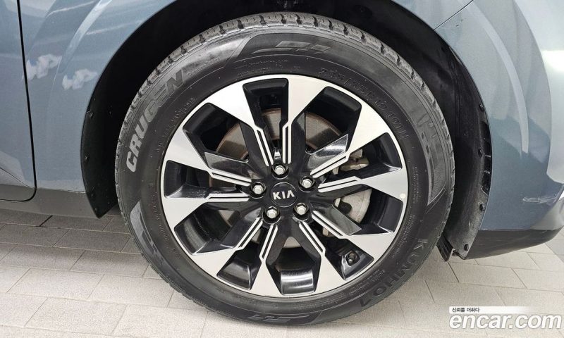 Kia Carnival 9-Seater Signature