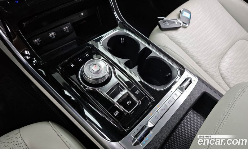 Kia Carnival 9-Seater Signature