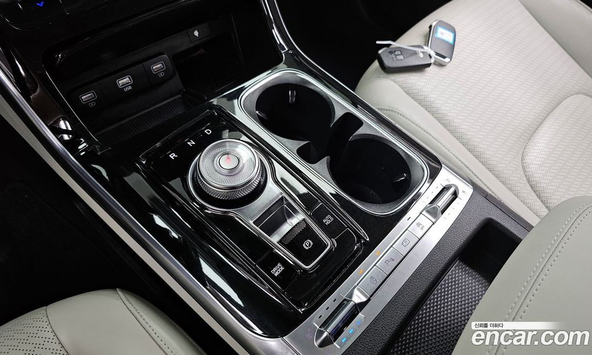 Kia Carnival 9-Seater Signature