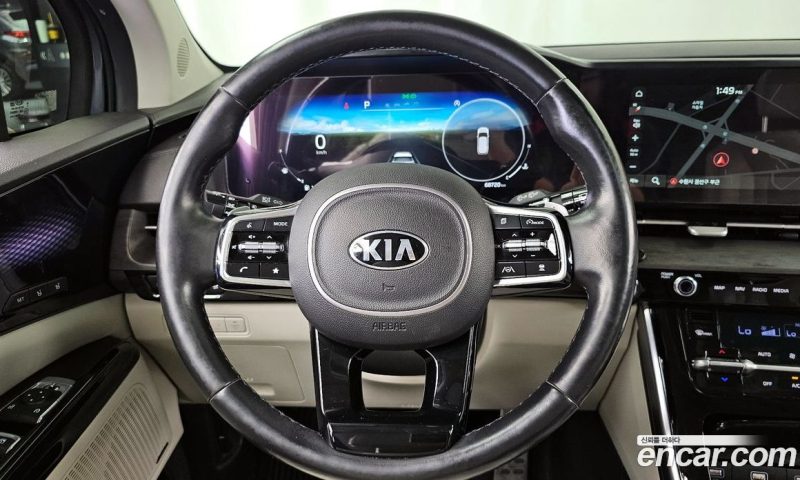 Kia Carnival 9-Seater Signature