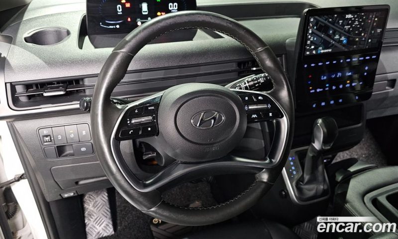 Hyundai Staria Cargo 3-Seater