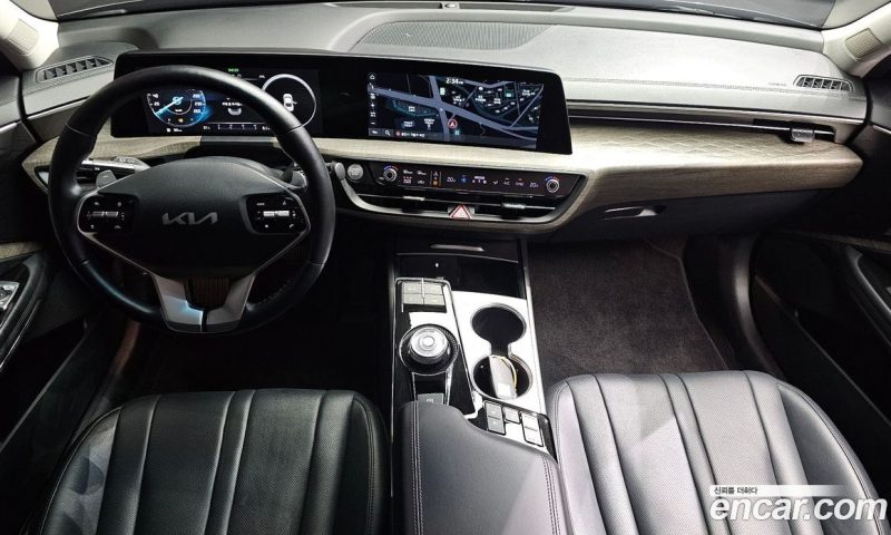 Kia K8 2.5 Gasoline 2WD