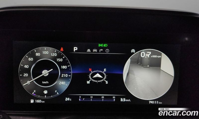 Kia Carnival 9-Seater Signature