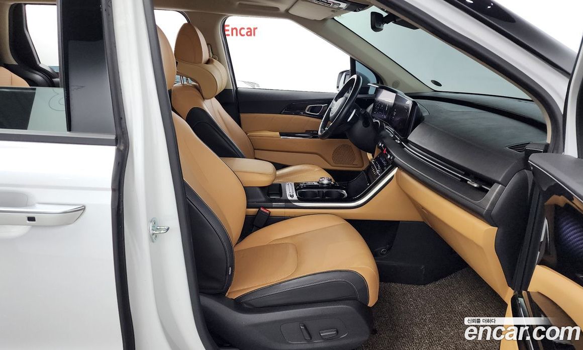 Kia Carnival 9-Seater Signature