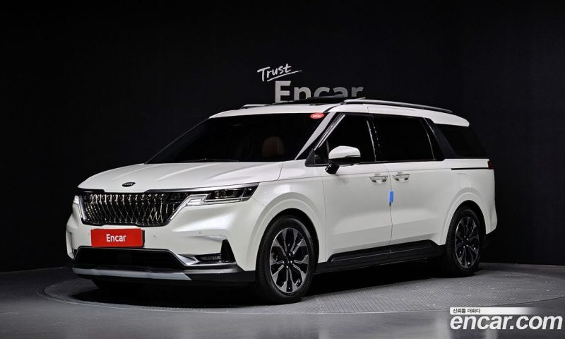 Kia Carnival 9-Seater Signature