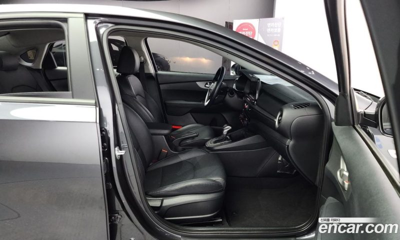 Kia K3 Standard