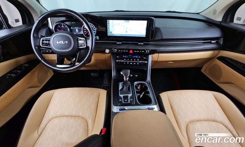 Kia Carnival 9-Seater Prestige