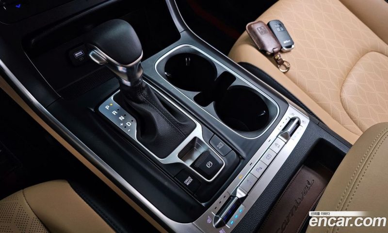 Kia Carnival 9-Seater Prestige
