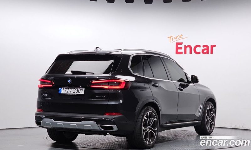 BMW X5 xDrive i40 xLine