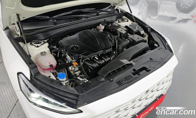 Kia K8 2.5 Gasoline 2WD