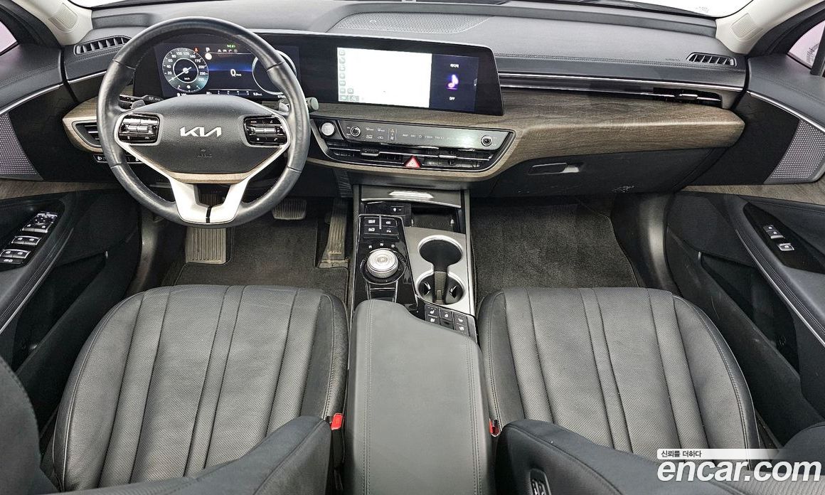 Kia K8 2.5 Gasoline 2WD