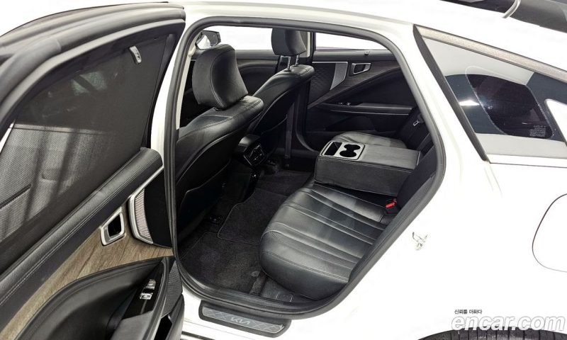 Kia K8 2.5 Gasoline 2WD
