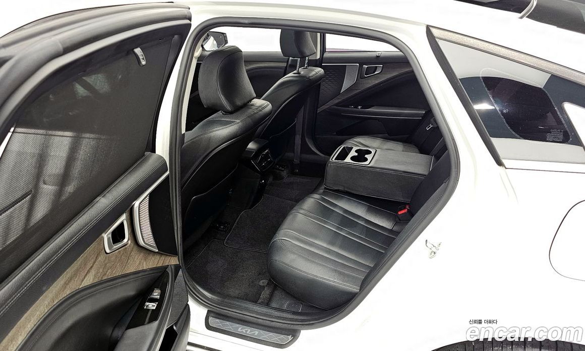 Kia K8 2.5 Gasoline 2WD