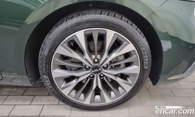 Kia K8 2.5 Gasoline 2WD
