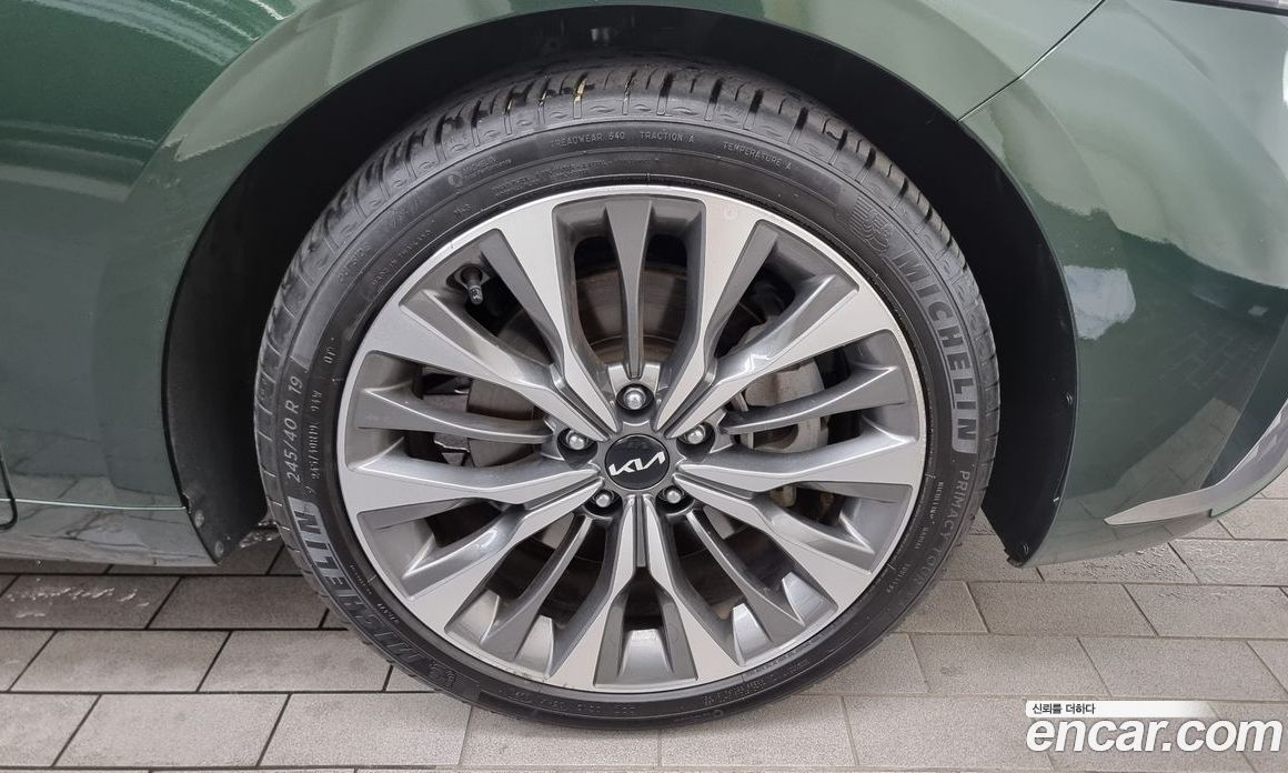Kia K8 2.5 Gasoline 2WD