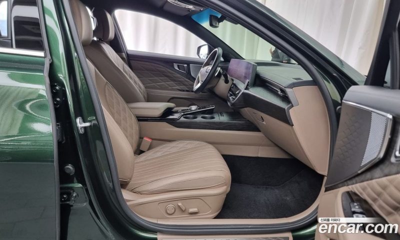 Kia K8 2.5 Gasoline 2WD