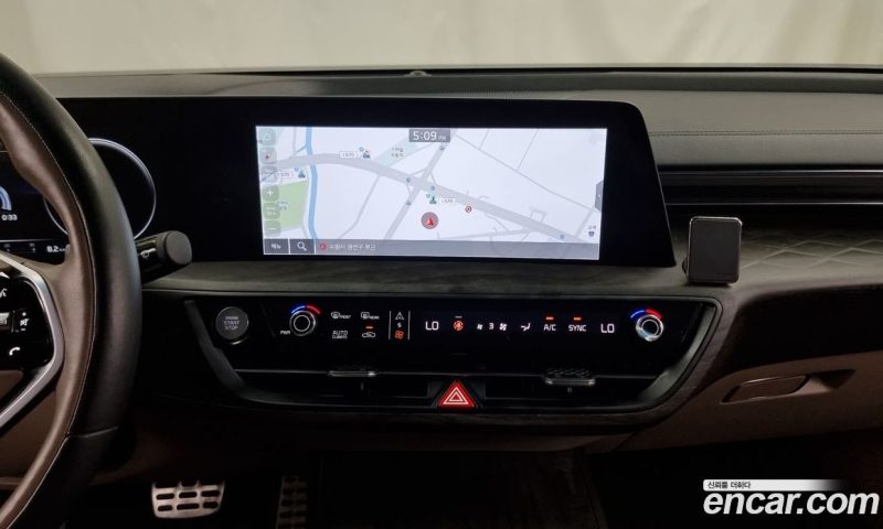 Kia K8 2.5 Gasoline 2WD