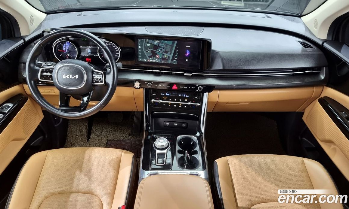 Kia Carnival 9-Seater Noblesse
