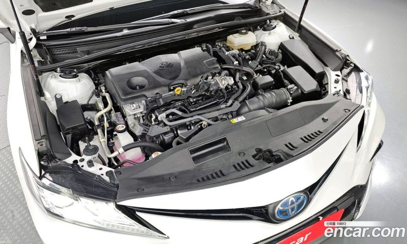 Toyota Camry 2.5 XLE Hybrid