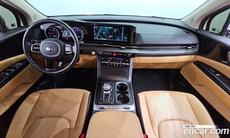 Kia Carnival 11-Seater Prestige