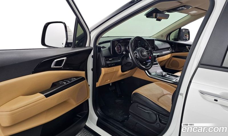 Kia Carnival 11-Seater Prestige