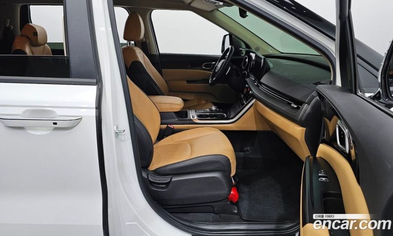 Kia Carnival 11-Seater Prestige