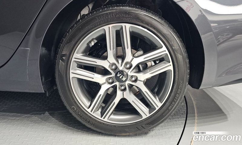 Kia K3 Signature