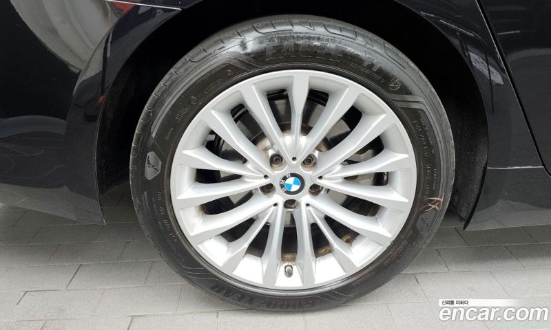 BMW 5-Series i520 Luxury