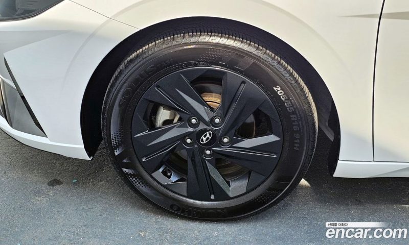 Hyundai Avante 1.6