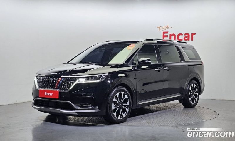 Kia Carnival 9-Seater Signature