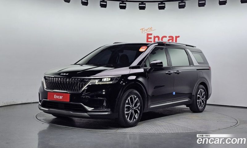 Kia Carnival 9-Seater Signature