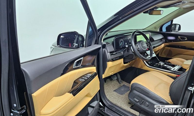 Kia Carnival 9-Seater Signature