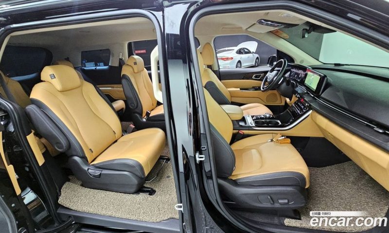 Kia Carnival 9-Seater Signature