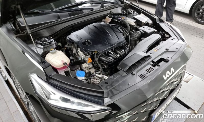 Kia K8 2.5 Gasoline 2WD