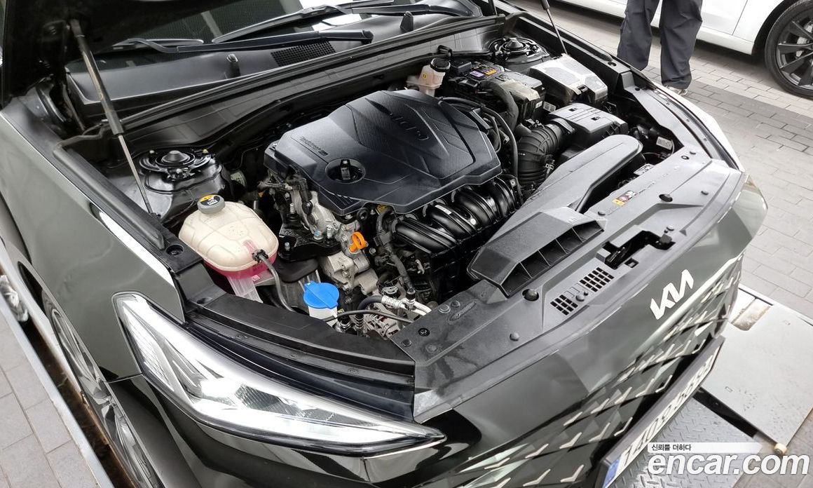 Kia K8 2.5 Gasoline 2WD