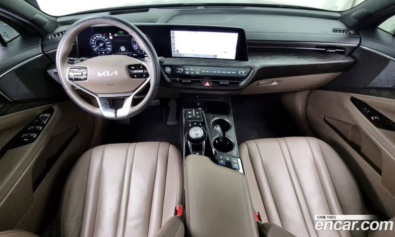 Kia K8 2.5 Gasoline 2WD