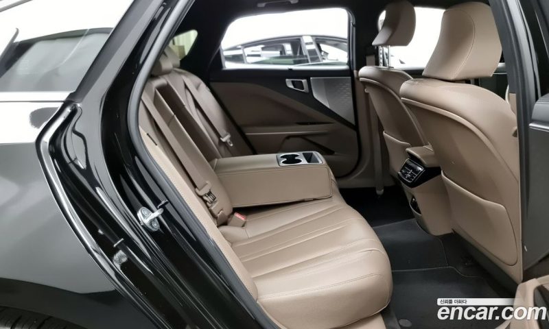 Kia K8 2.5 Gasoline 2WD