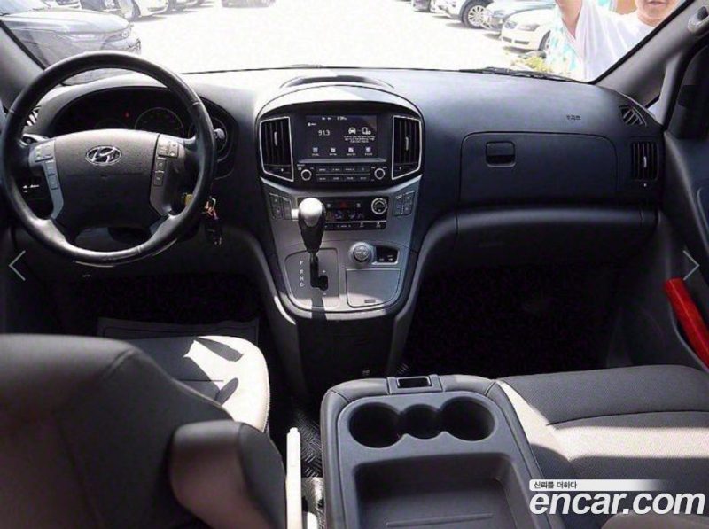 Hyundai Starex 4WD Wagon 12-Seater