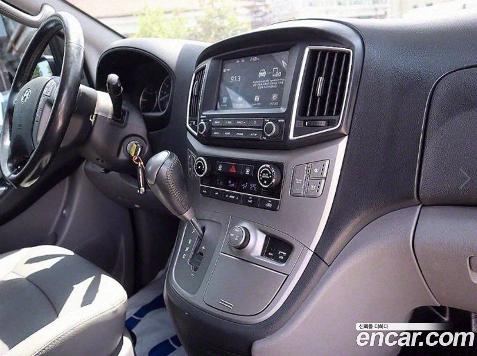 Hyundai Starex 4WD Wagon 12-Seater