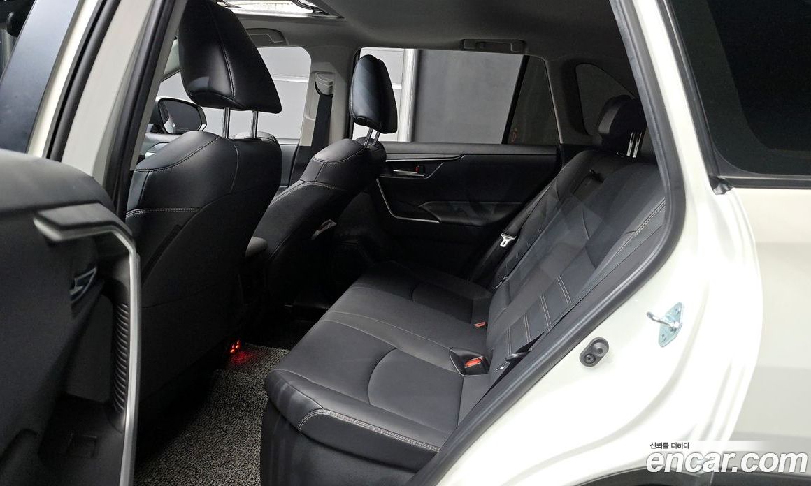 Toyota RAV4 2.5 2WD Hybrid