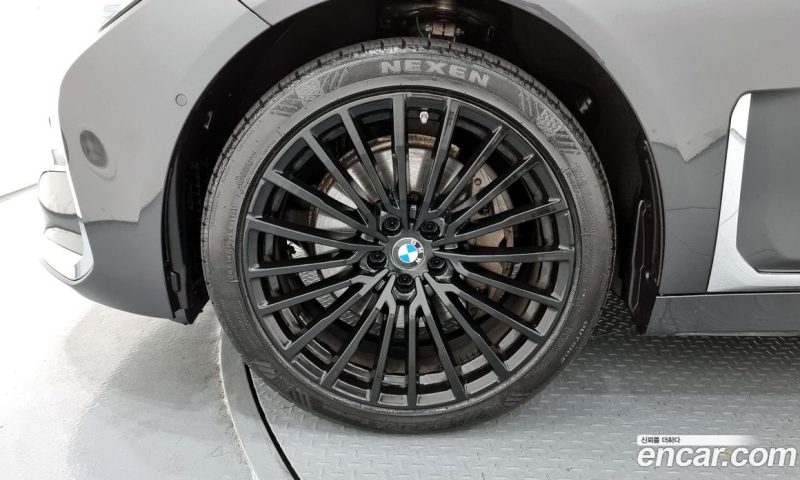 BMW 7-Series 730D xDrive Design Pure Excellence