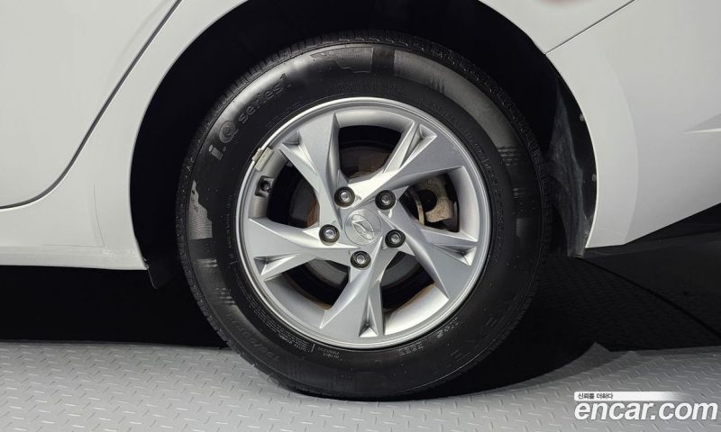 Hyundai Avante 1.6