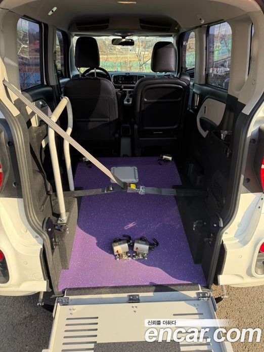 Kia Ray Wheelchair lift/Slope