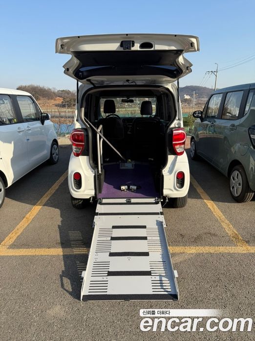 Kia Ray Wheelchair lift/Slope
