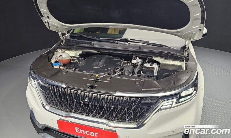 Kia Carnival 9-Seater Signature