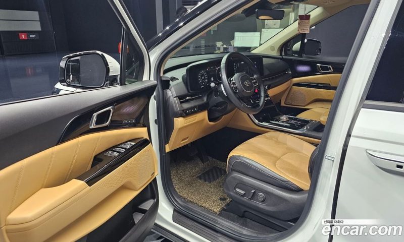 Kia Carnival 9-Seater Signature