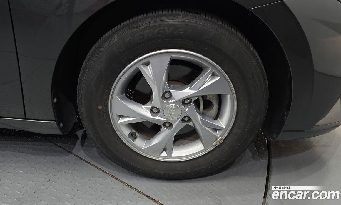 Hyundai Avante 1.6